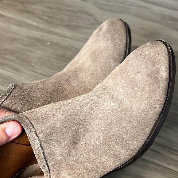 LUCKY BRAND  LEATHER BOOTIES 7 - Picture 16 of 16